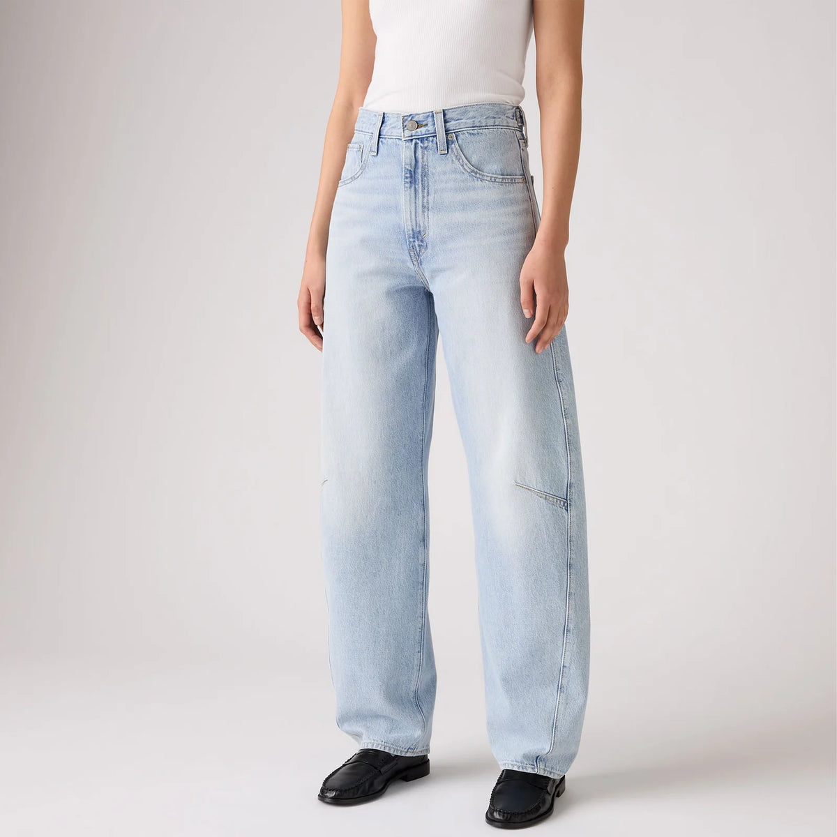Levi's® Women's Cinch Barrel Jeans - 'Abraided Art' Light Wash