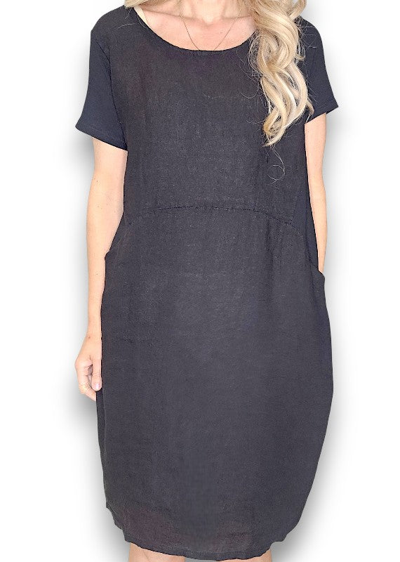 Sized Helga May Jungle Dress: Plain Black