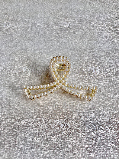 Opulent Pearl Loop Hair Claw