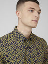 Ben Sherman Short Sleeve Shirt: Geo Print - Lemon