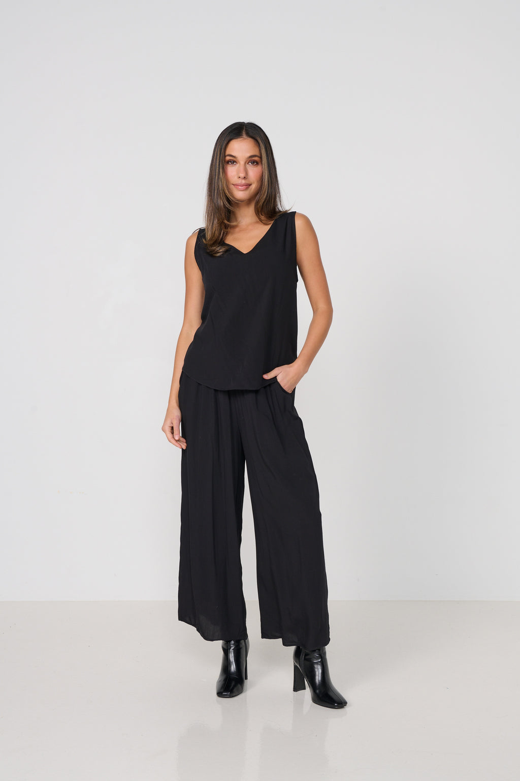 Lightweight Stretch Culottes - Black
