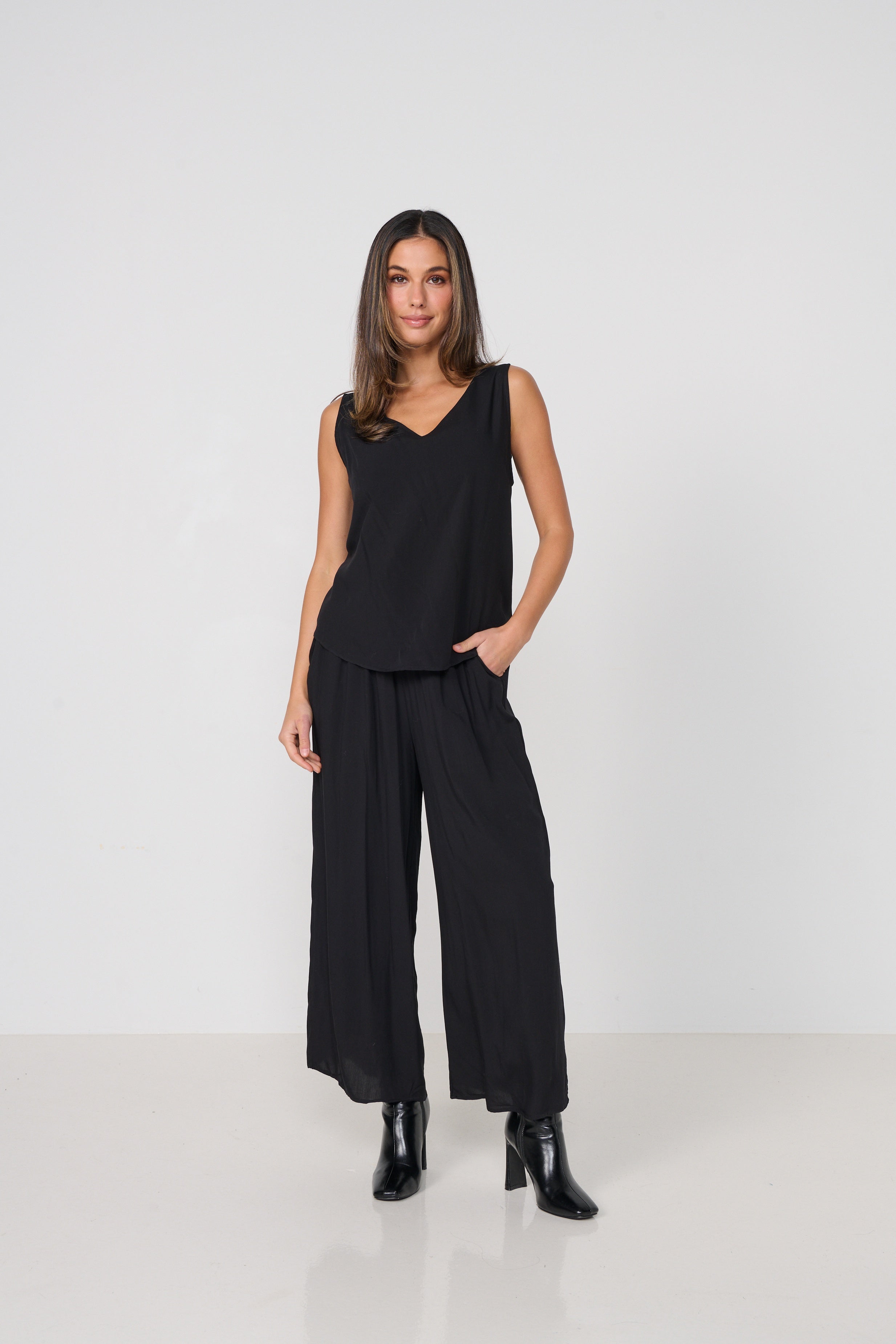 Lightweight Stretch Culottes - Black