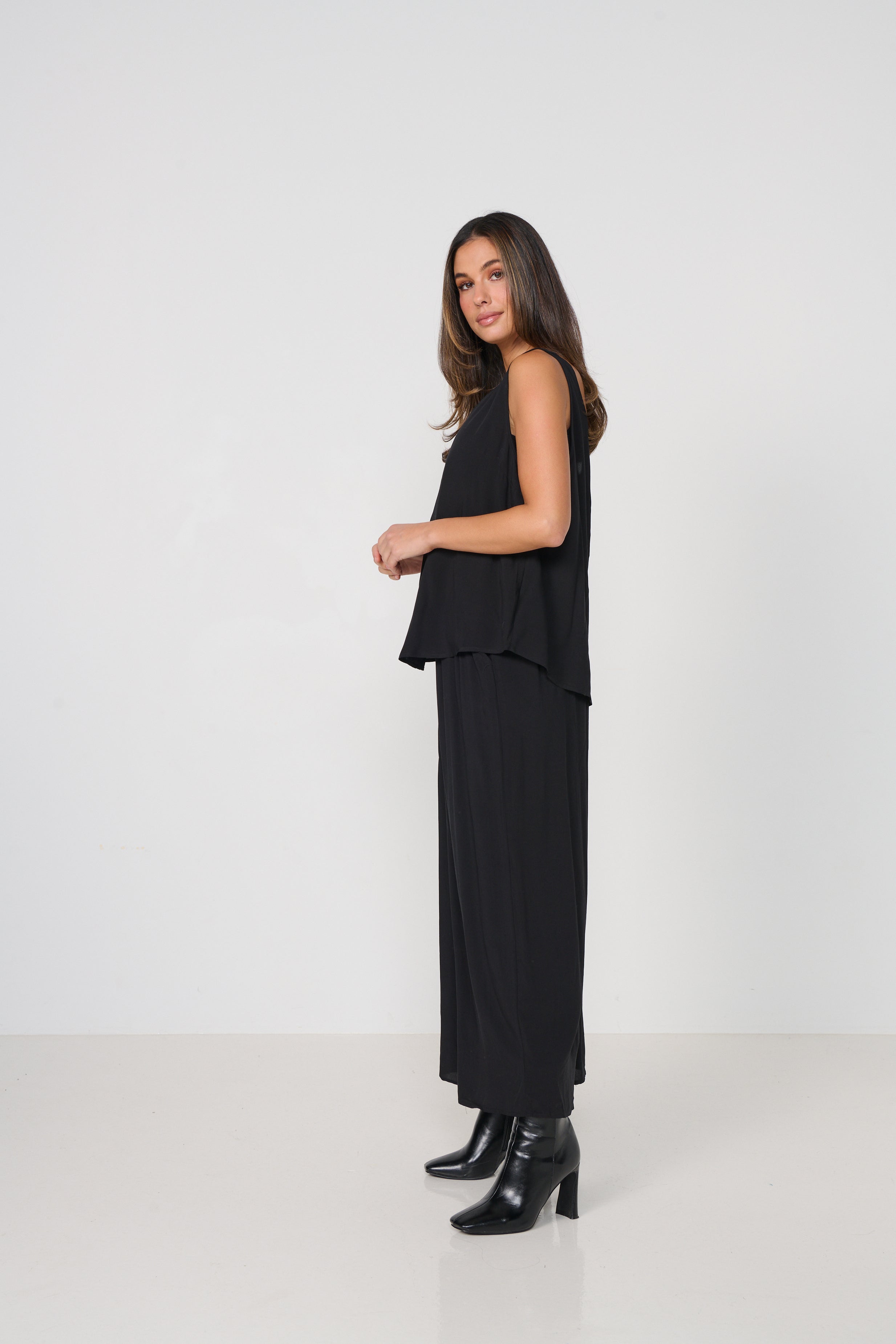 Lightweight Stretch Culottes - Black