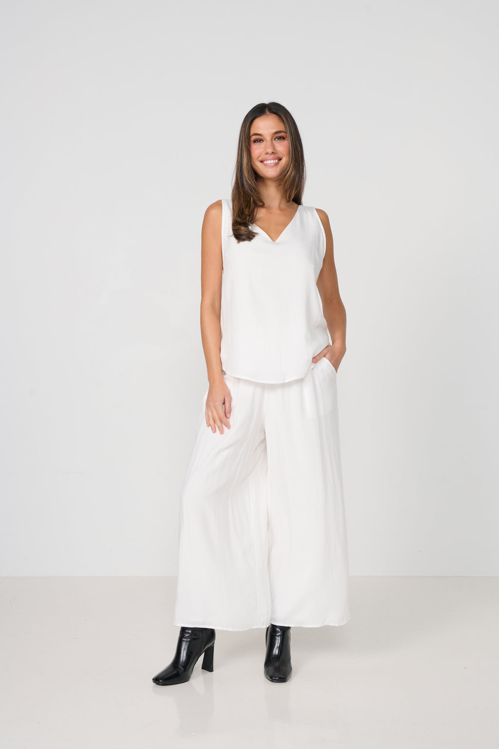 Lightweight Stretch Culottes - White