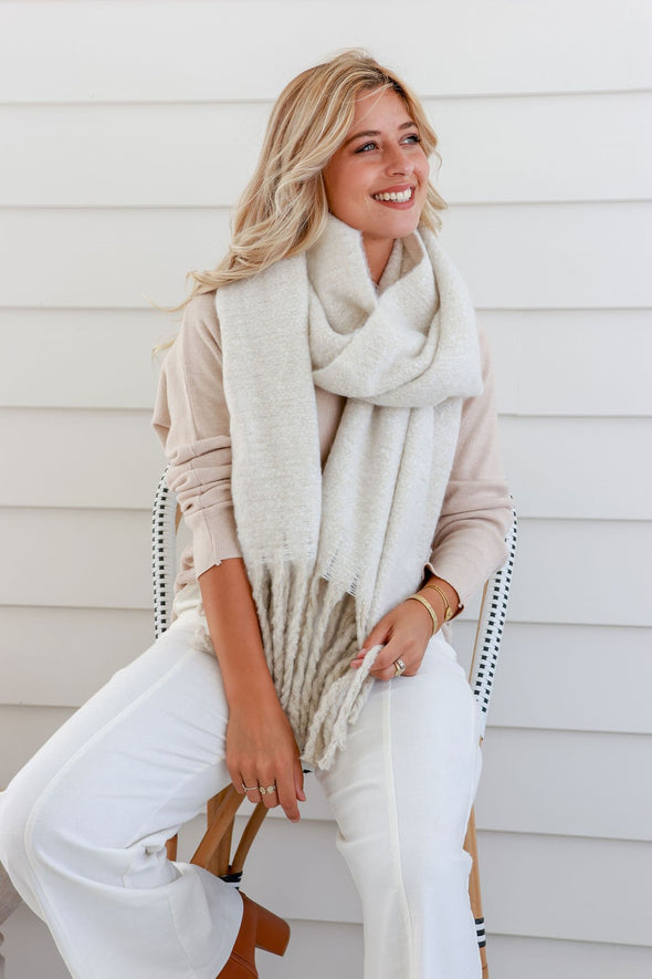 Chunky Knit Scarf in Cream