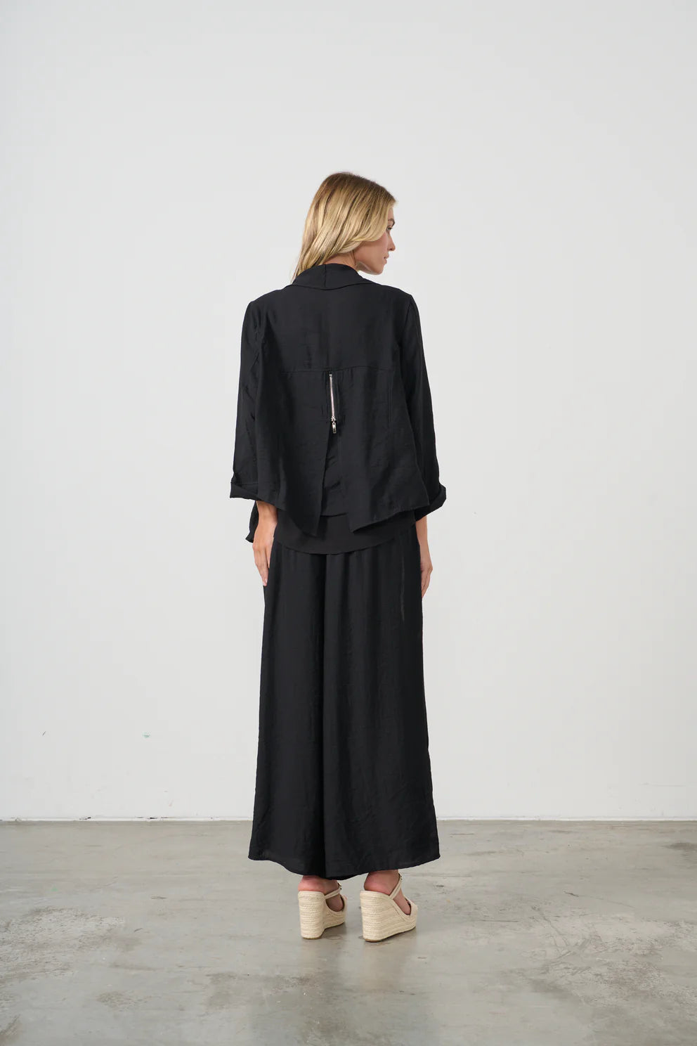 Lightweight Waterfall Jacket - Black