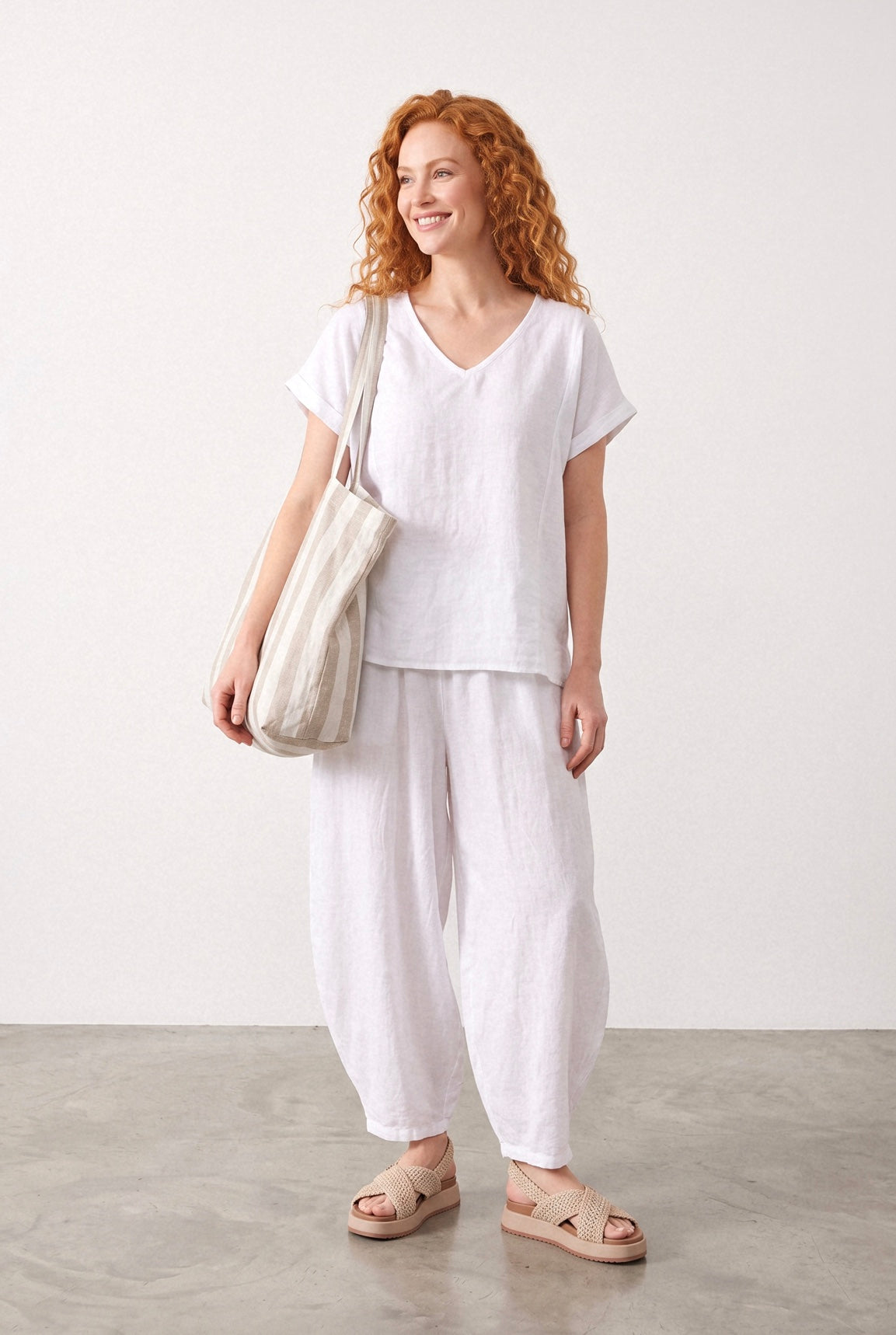 La Strada: Italian Linen Holiday Tee