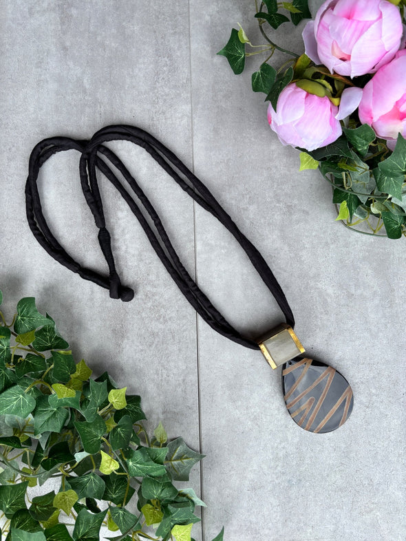 Ziva Necklace in Onyx