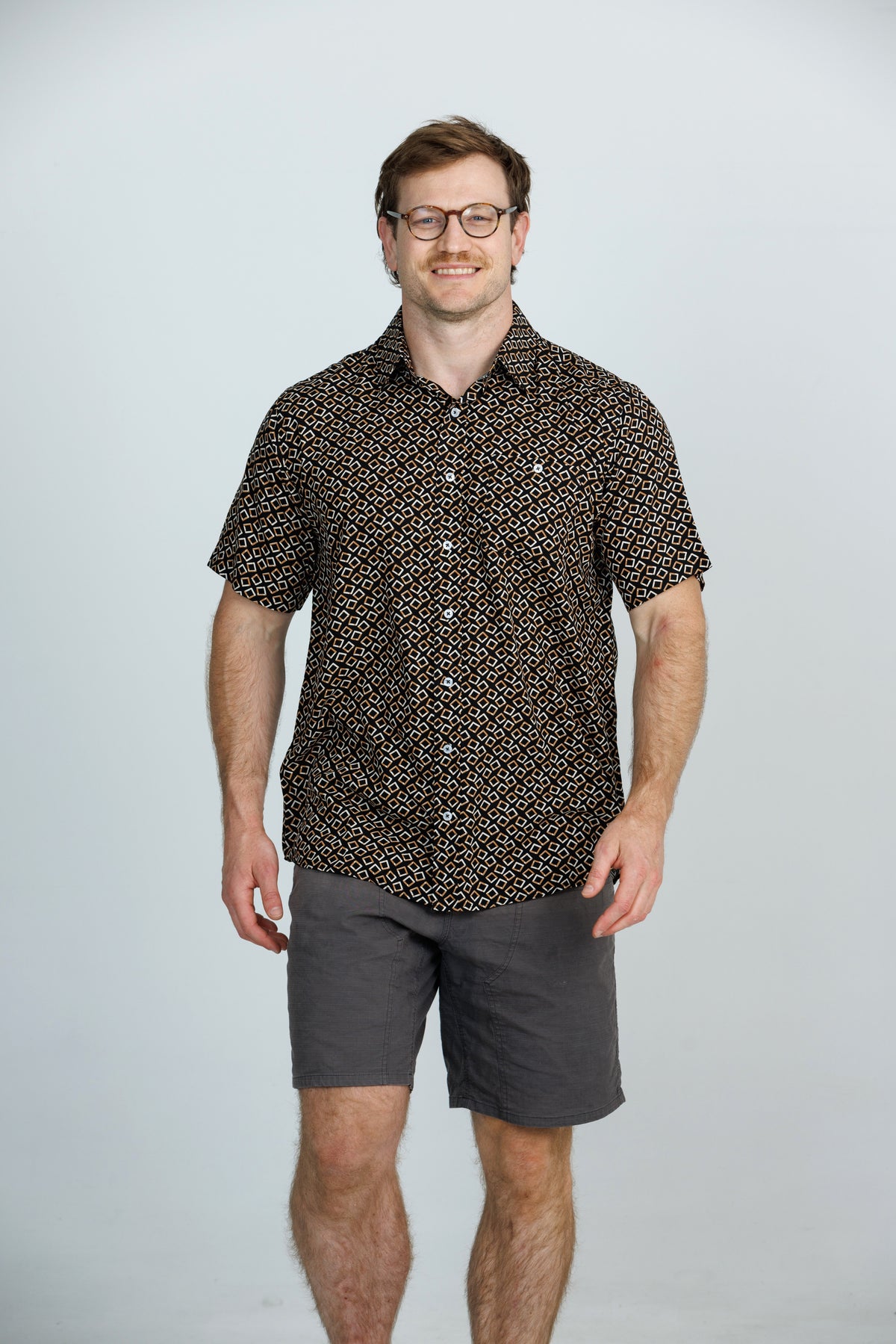 Bamboo Getaway Short Sleeve Shirt: Monochrome Hues Print