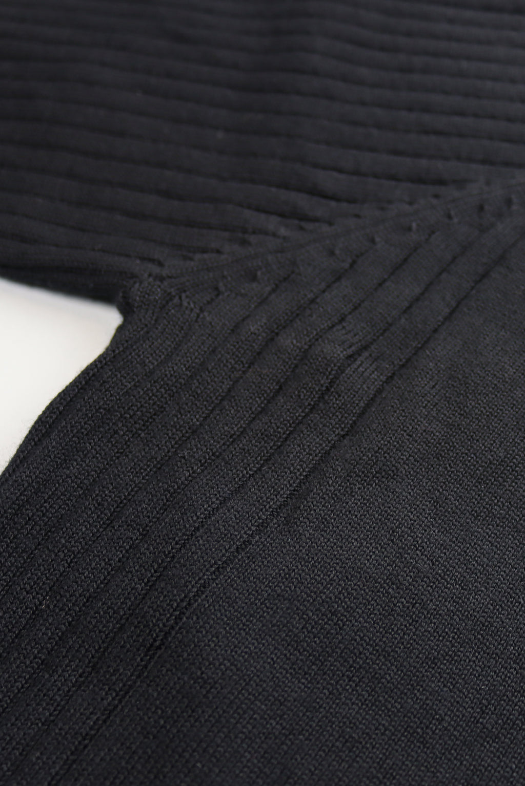 R.F. Scott 100% Merino Wool Zip Neck Knit: Parker - Black