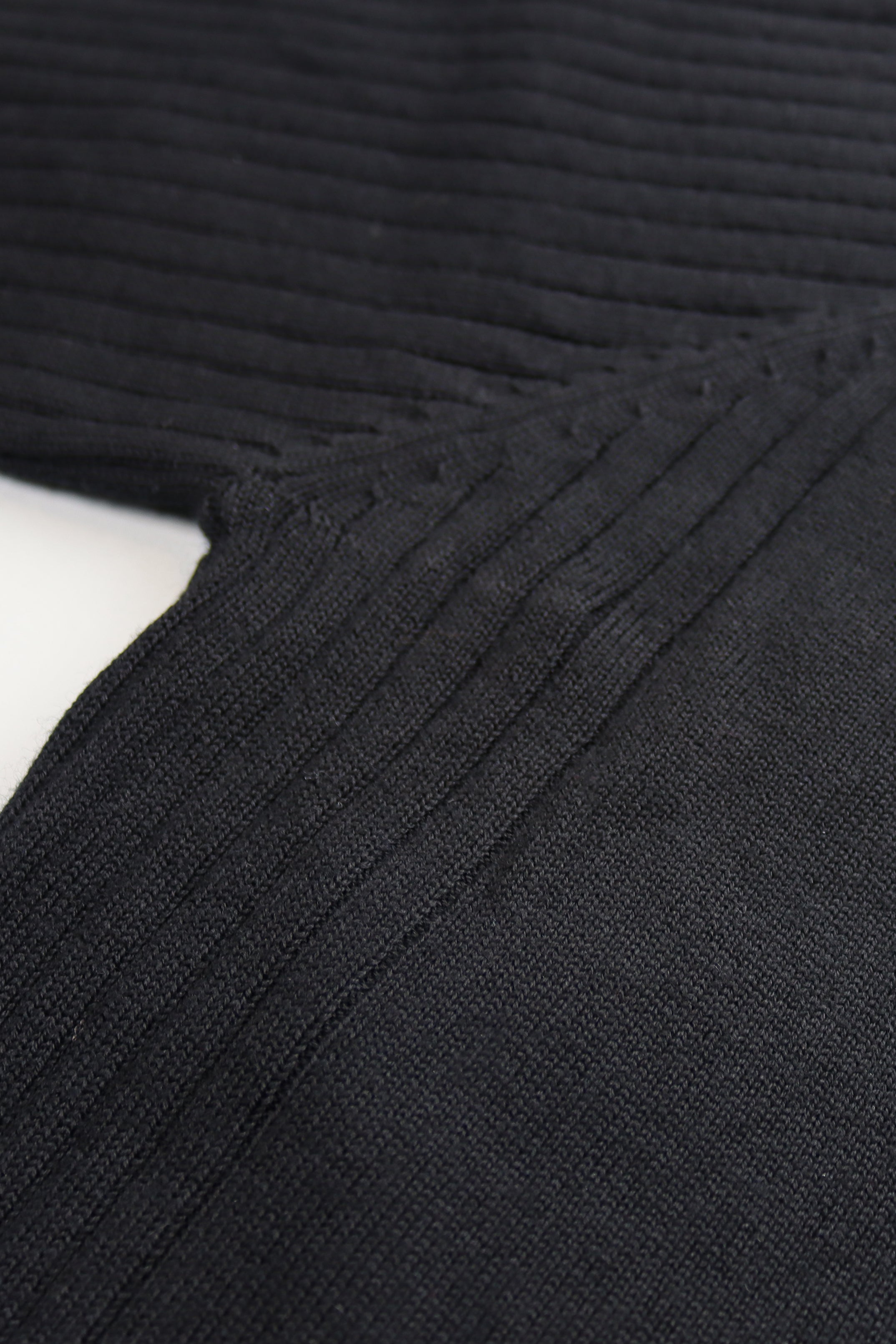 R.F. Scott 100% Merino Wool Zip Neck Knit: Parker - Black