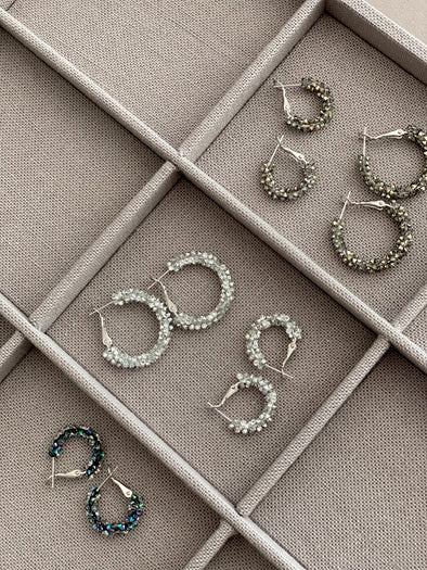 Encrusted Loops in Light Crystal