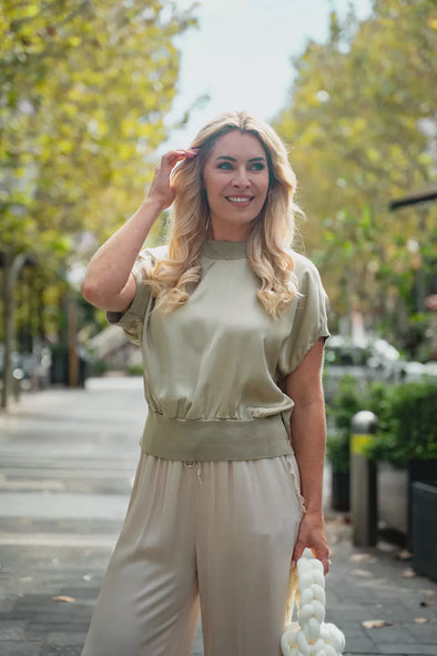 Pallas Silky Tee in Light Olive