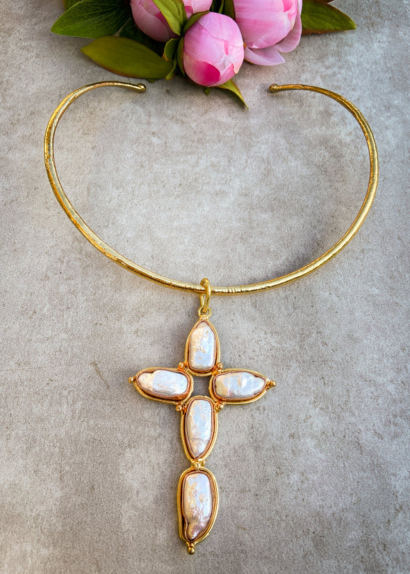 Merikee Necklace in Gold Pearl