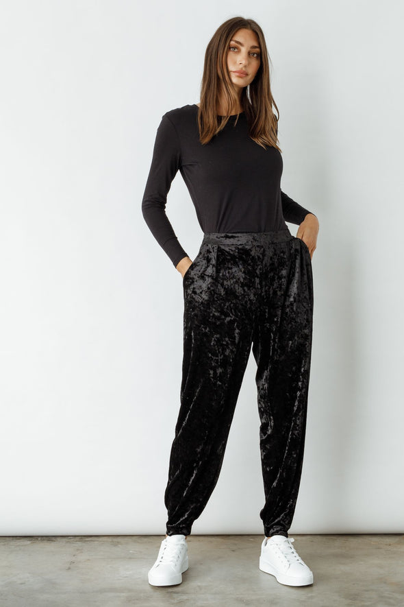 Caju Velvet Feel Pant - Black
