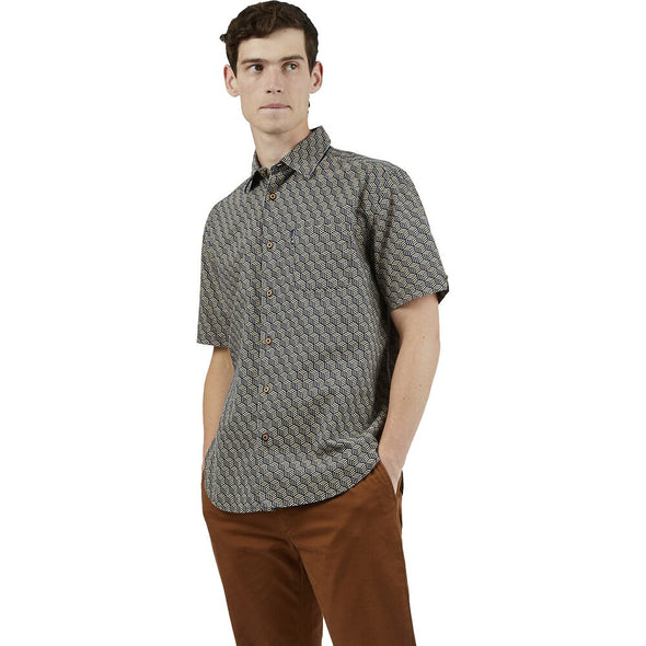 Ben Sherman Short Sleeve Shirt: Textured Base Print - Sand