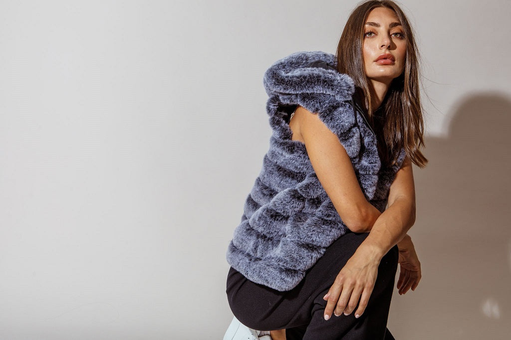 Caju Reversible Fur Vest W/ Hood - Charcoal