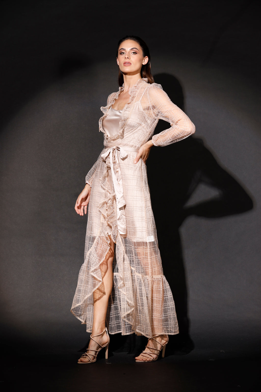 Romance: Layla Long Sleeve Robe - Biscuit